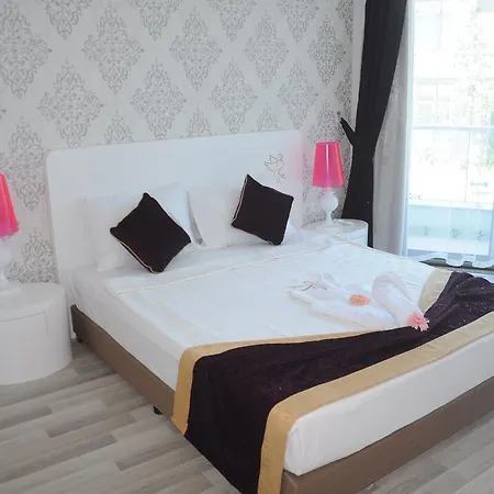Raymar Hotel